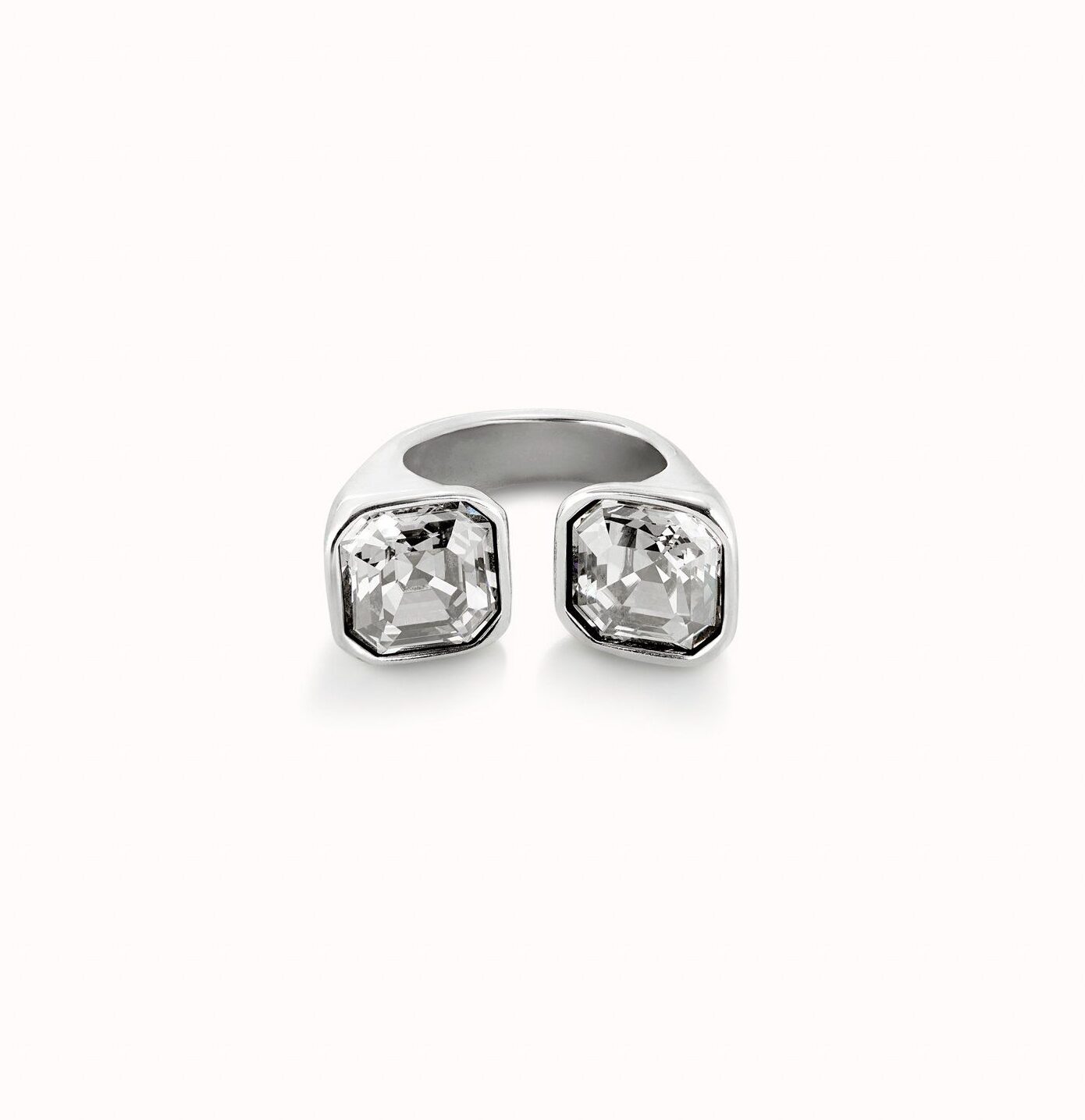 Anillo bañado en plata de ley con cristal blanco