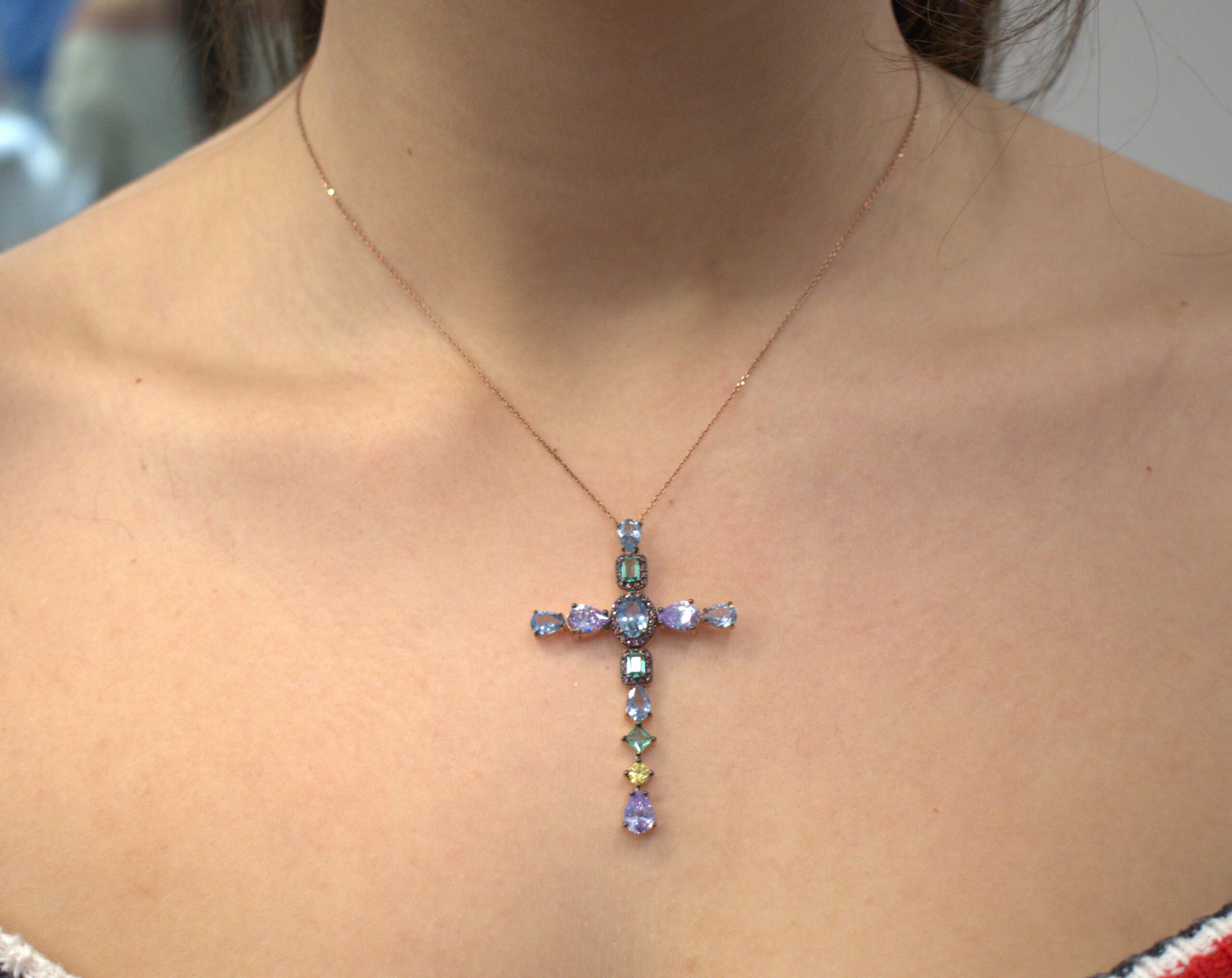 Collar Cruz Piedras - Imagen 3