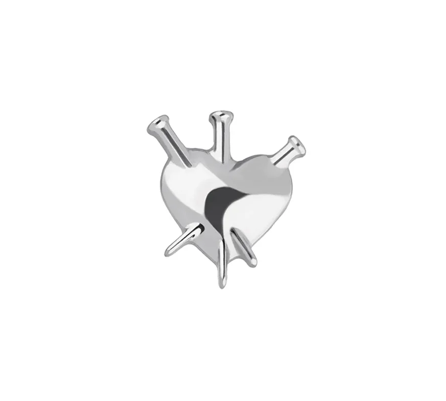 Corazón Carmesí – Piercing de Titanio F-136
